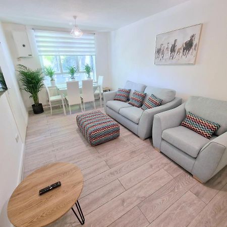 Flat In Battersea, 5 Minutes From Clapham Junction Station Apartamento Londres Exterior foto