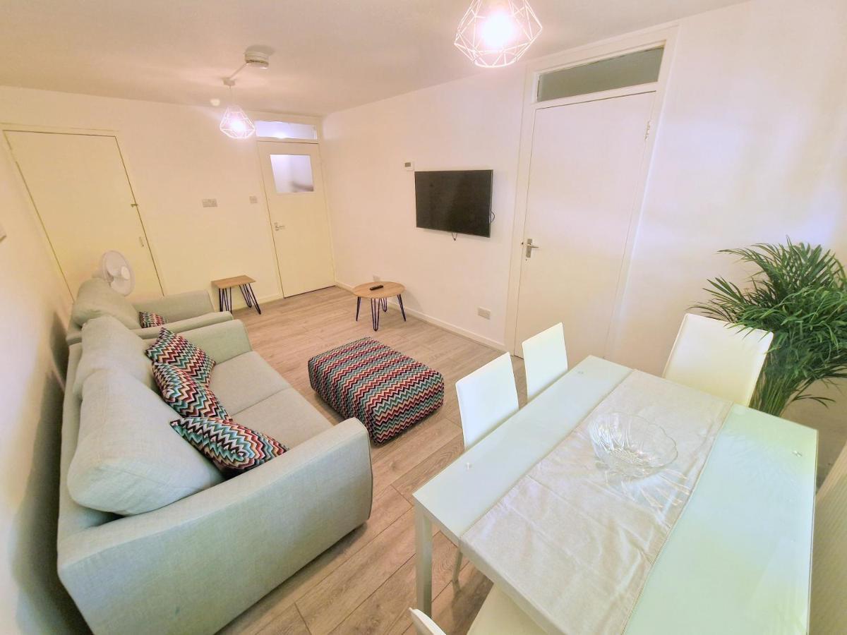 Flat In Battersea, 5 Minutes From Clapham Junction Station Apartamento Londres Exterior foto