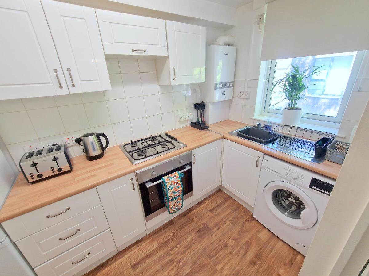 Flat In Battersea, 5 Minutes From Clapham Junction Station Apartamento Londres Exterior foto