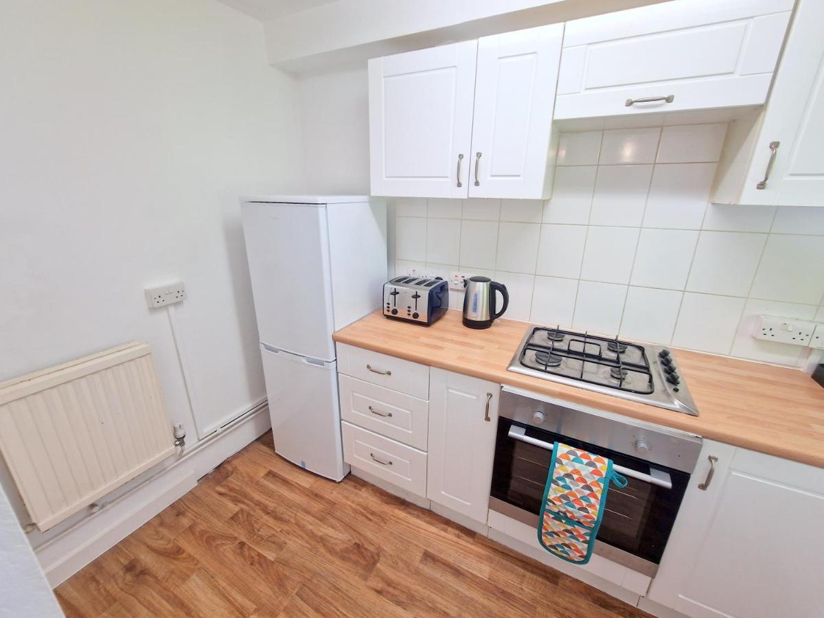 Flat In Battersea, 5 Minutes From Clapham Junction Station Apartamento Londres Exterior foto