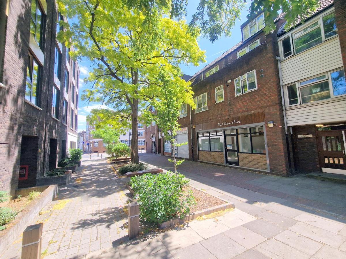 Flat In Battersea, 5 Minutes From Clapham Junction Station Apartamento Londres Exterior foto