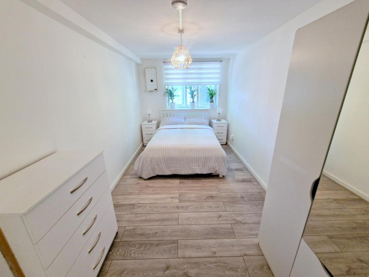 Flat In Battersea, 5 Minutes From Clapham Junction Station Apartamento Londres Exterior foto